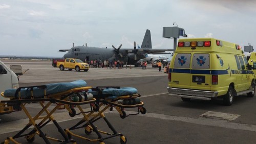 Evacuation of Dutch tourists out of St. Maarten started