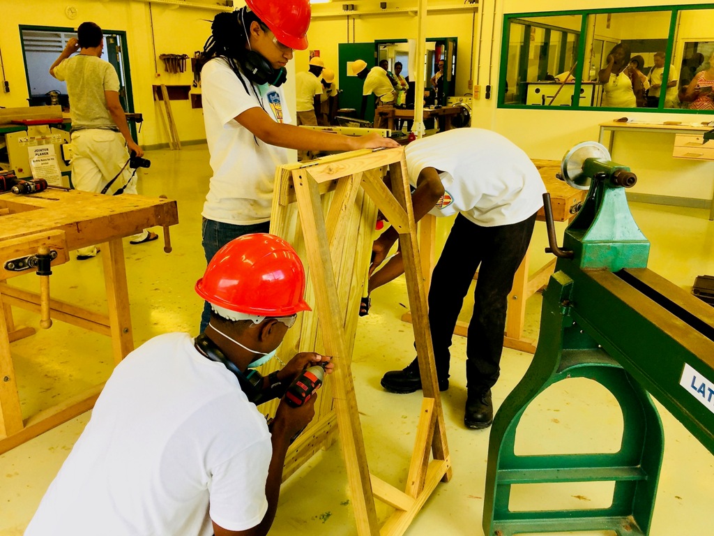 Saba High School wins student Skills Competition