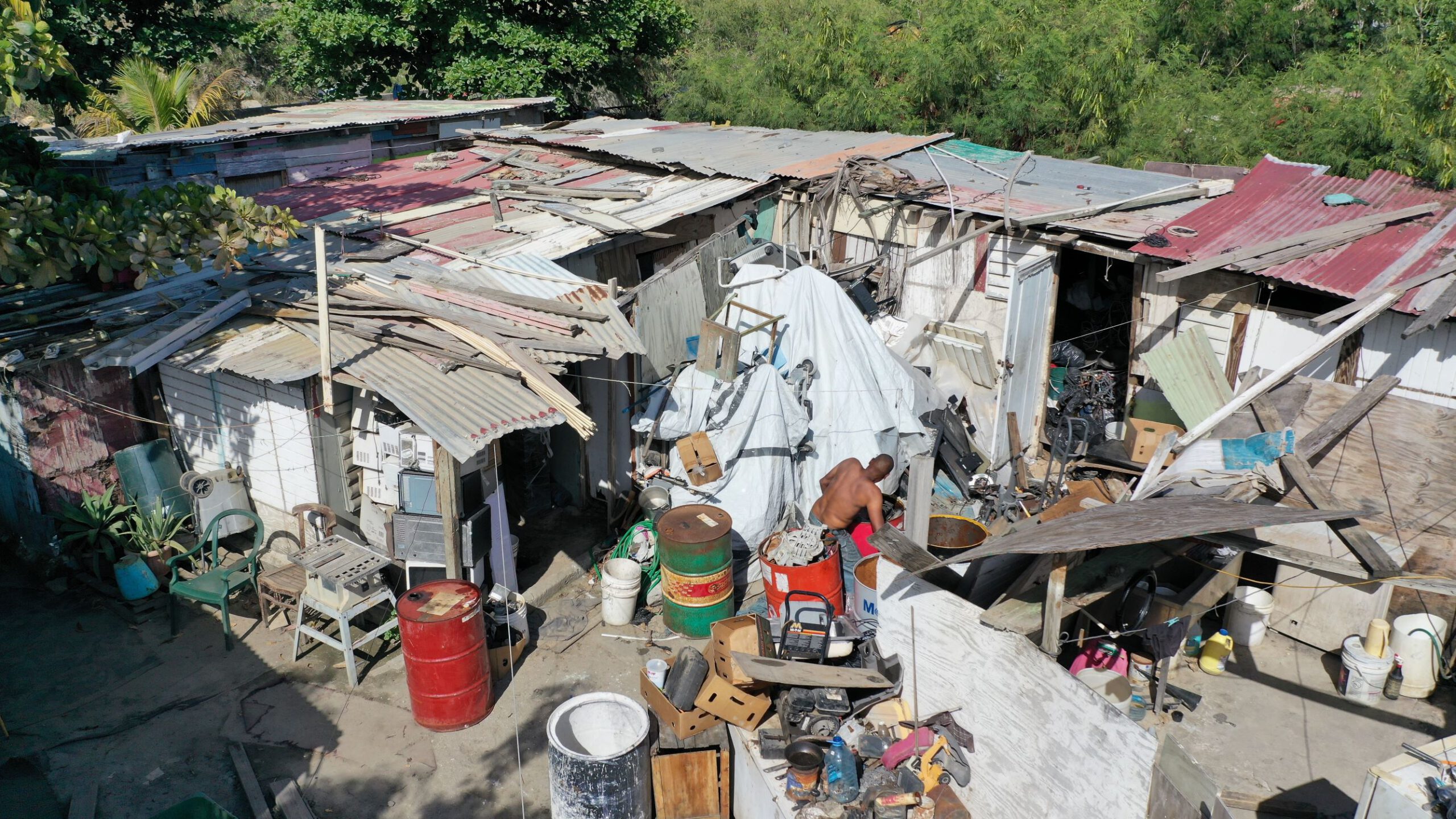 Residents living near Sint Maarten’s dump have to move